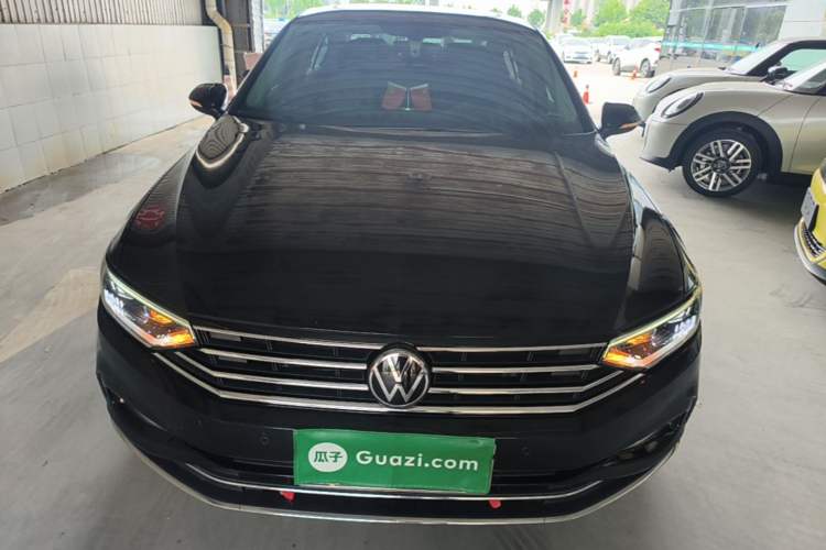 Volkswagen Magotan 2020 — 2