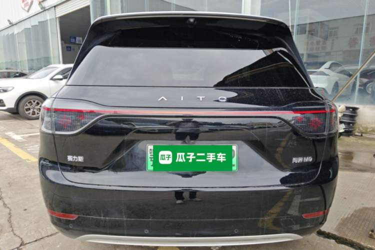 AITO M9 2024 — 5