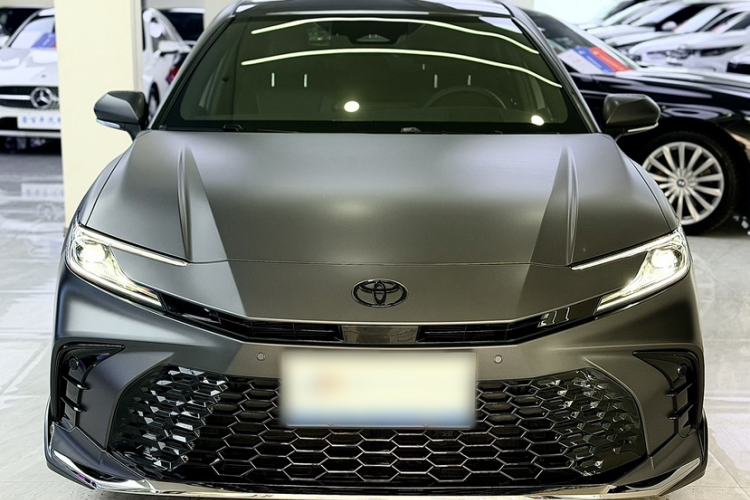 Toyota camry 2025 — фото 2