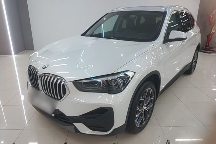 BMW X1 2021 — фото 1