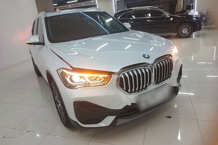 BMW X1 2021 — фото 3