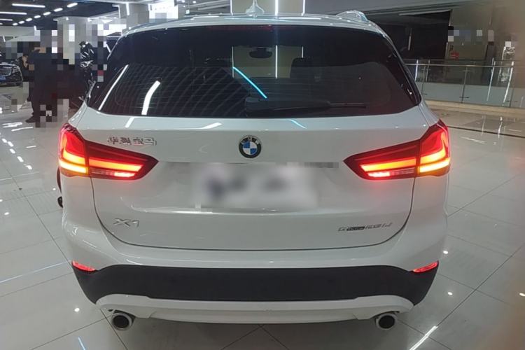 BMW X1 2021 — фото 5