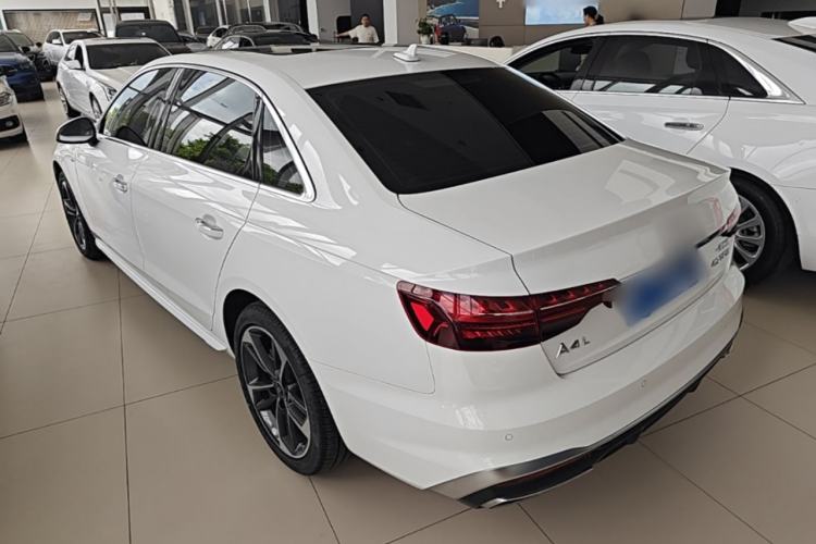 Audi A4 2024 — 4