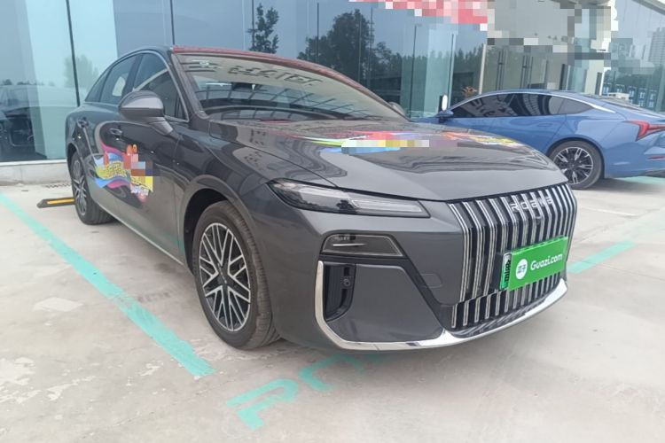 Roewe M7 2025 — 3