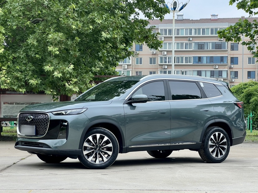 Chery Tiggo 8 Plus 2025 — фото 1
