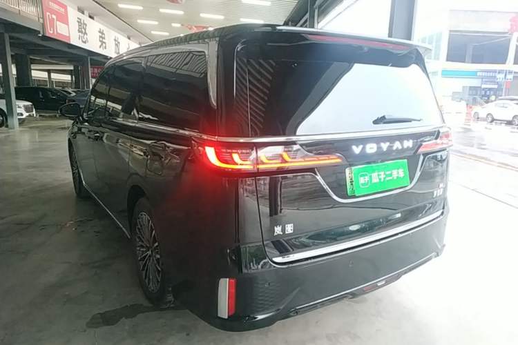 Voyah Dream 2026 — 4