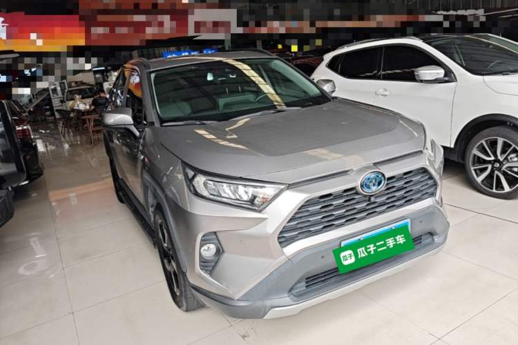 Toyota RAV4 2020 — 3