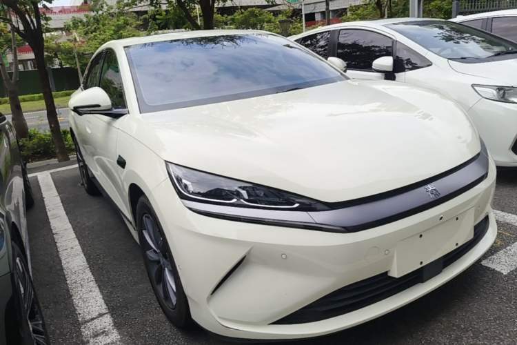 BYD Qin L 2025 — фото 3
