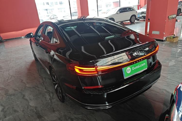 Volkswagen Passat 2025 — 4