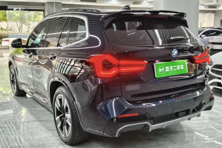 BMW iX3 2023 — фото 4