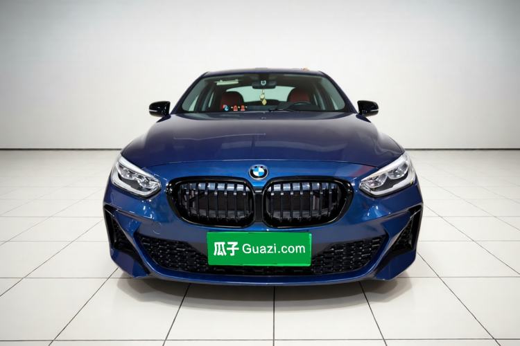 BMW 120i 2021 — 2