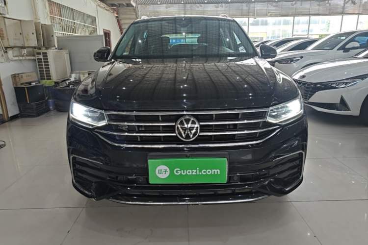 Volkswagen Tiguan L 2023 — фото 2