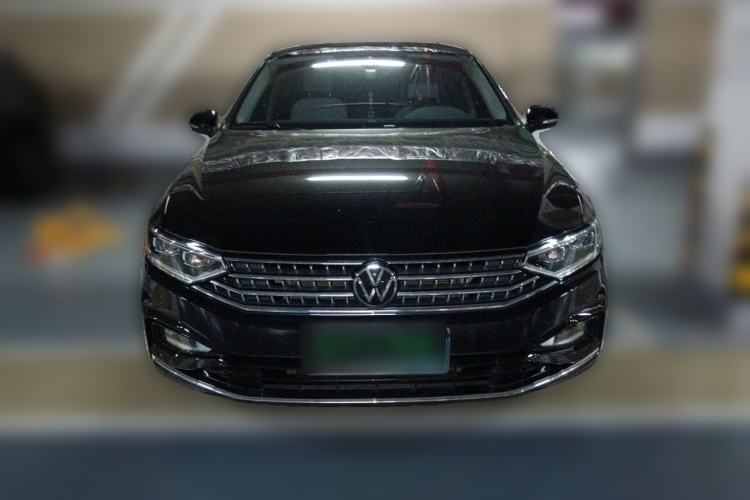 Volkswagen Magotan 2023 — 2