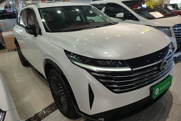 Nissan Pathfinder 2024 — 3