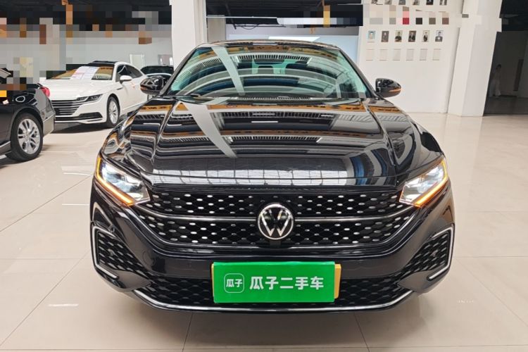 Volkswagen Passat 2022 — 2