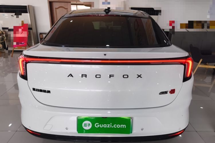 Arcfox Alpha S 2022 — 5