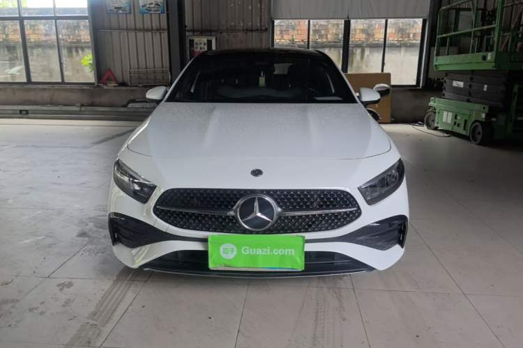 Mercedes-Benz A 200 L 2023 — фото 2