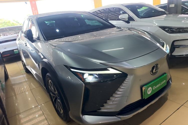 Lexus RZ 450e 2023 — 3