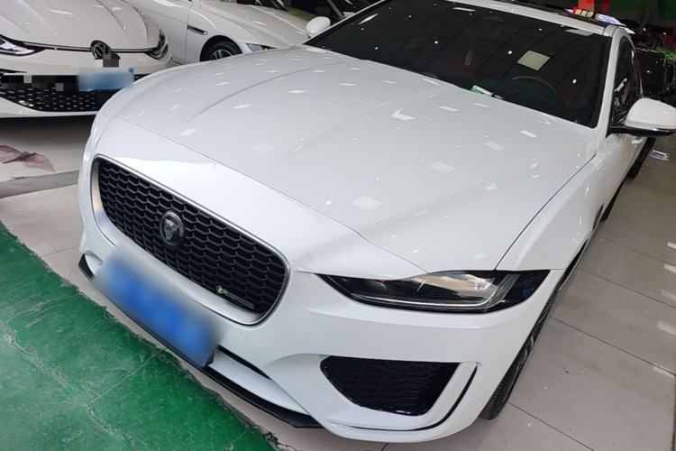 Jaguar XEL 2021 — фото 1