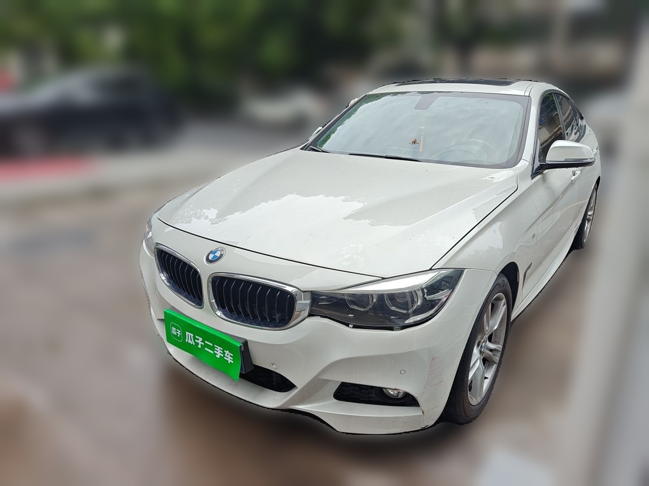 BMW 320i 2020 — фото 1