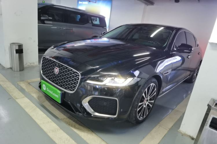 Jaguar XFL 2024 — фото 1