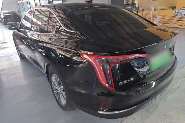 Hongqi E-QM5 2022 — 4