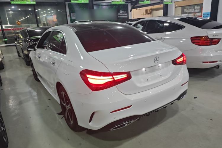 Mercedes-Benz A 200 L 2023 — фото 4