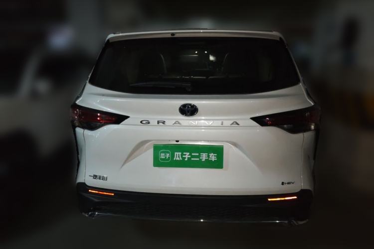 Toyota Granvia 2024 — 5