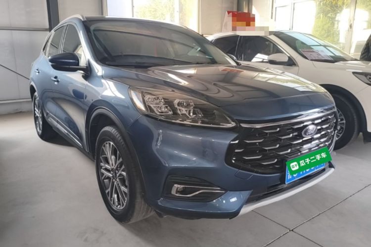 Ford Escape 2020 — 3