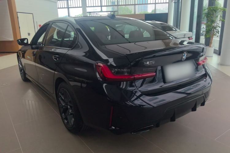BMW 330Li 2025 — 4
