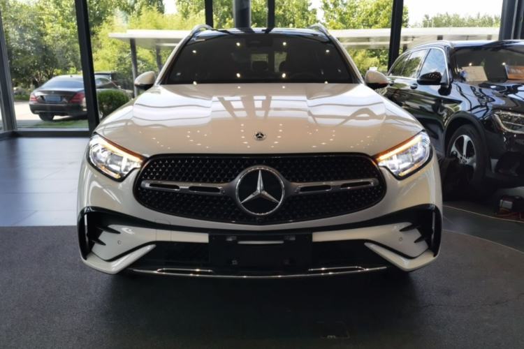 Mercedes-Benz GLC 300 L 2023 — фото 2