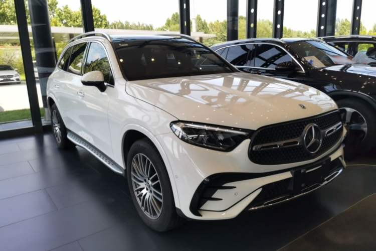 Mercedes-Benz GLC 300 L 2023 — фото 3