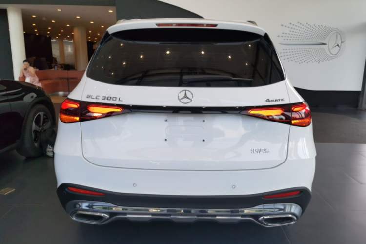 Mercedes-Benz GLC 300 L 2023 — фото 5
