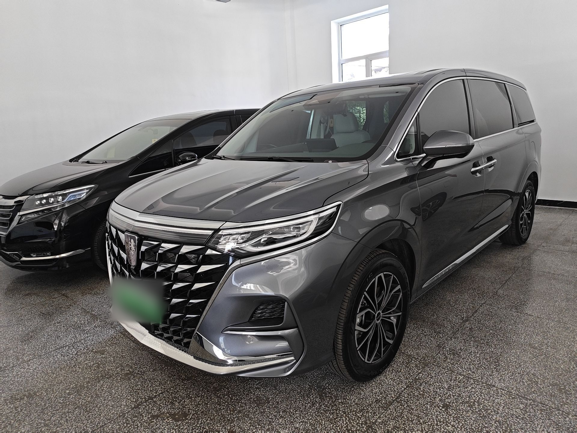 Roewe imax8 new energy 2025 — фото 1