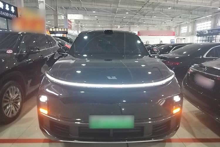 Li Auto L8 2023 — 2