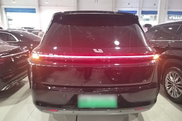 Li Auto L8 2023 — 5
