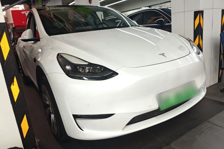 Tesla Model Y 2021 — 3