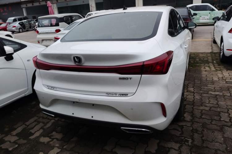 ChangAn Eado 2022 — 5