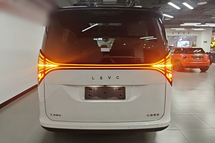 Geely Galaxy galaxy levc l380 2025 — фото 5
