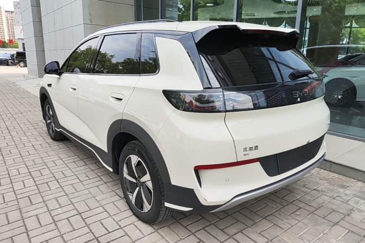 BYD Sealion 05 EV 2025 — 4