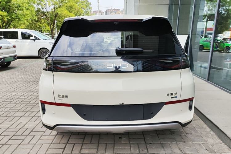 BYD Sealion 05 EV 2025 — 5