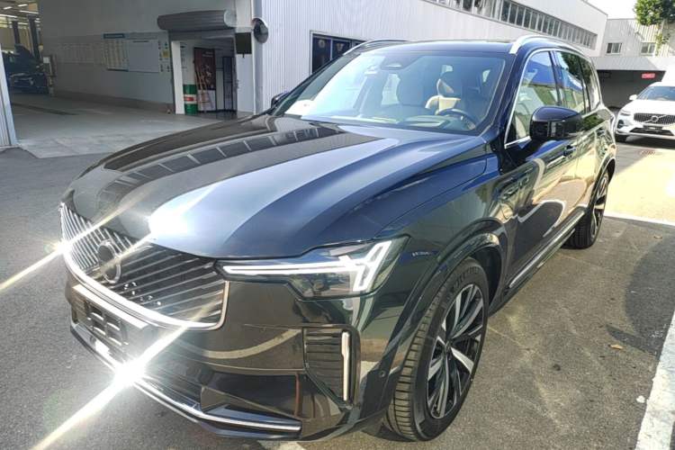 Volvo xc90 new energy 2025 — фото 1