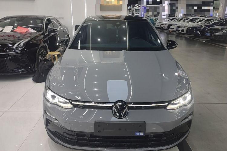 Volkswagen Golf 2024 — 2