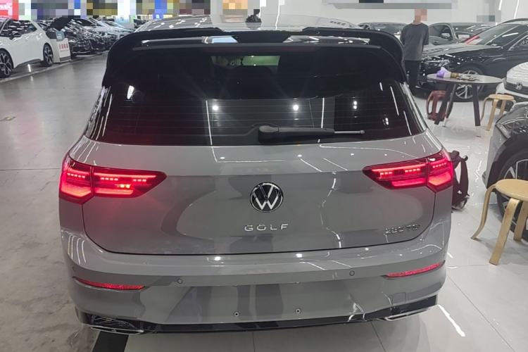 Volkswagen Golf 2024 — 5