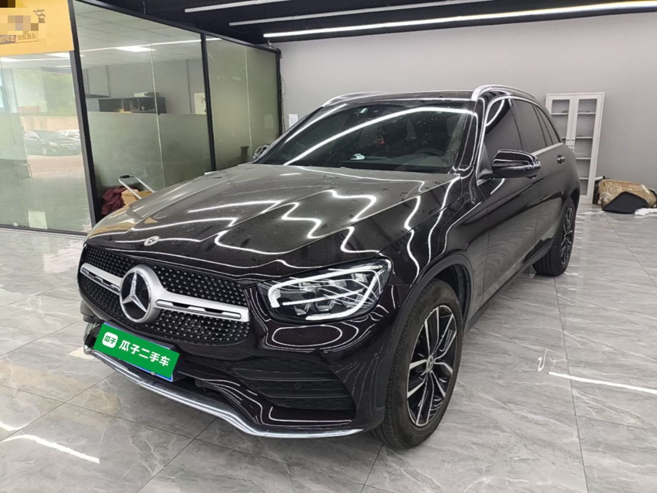 Mercedes-Benz GLC 260 L 2022 — фото 1