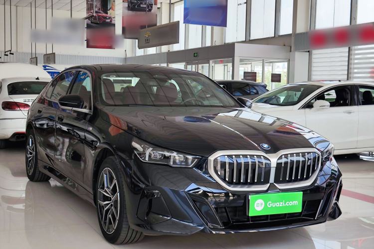 BMW i5 2025 — фото 3