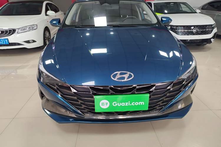 Hyundai Elantra 2021 — 2