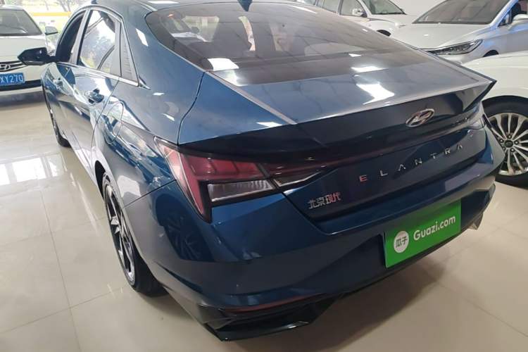 Hyundai Elantra 2021 — 4
