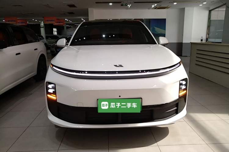 Li Auto L6 2024 — 2