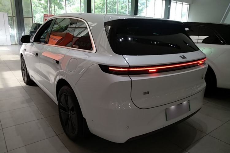 Li Auto L6 2024 — 4